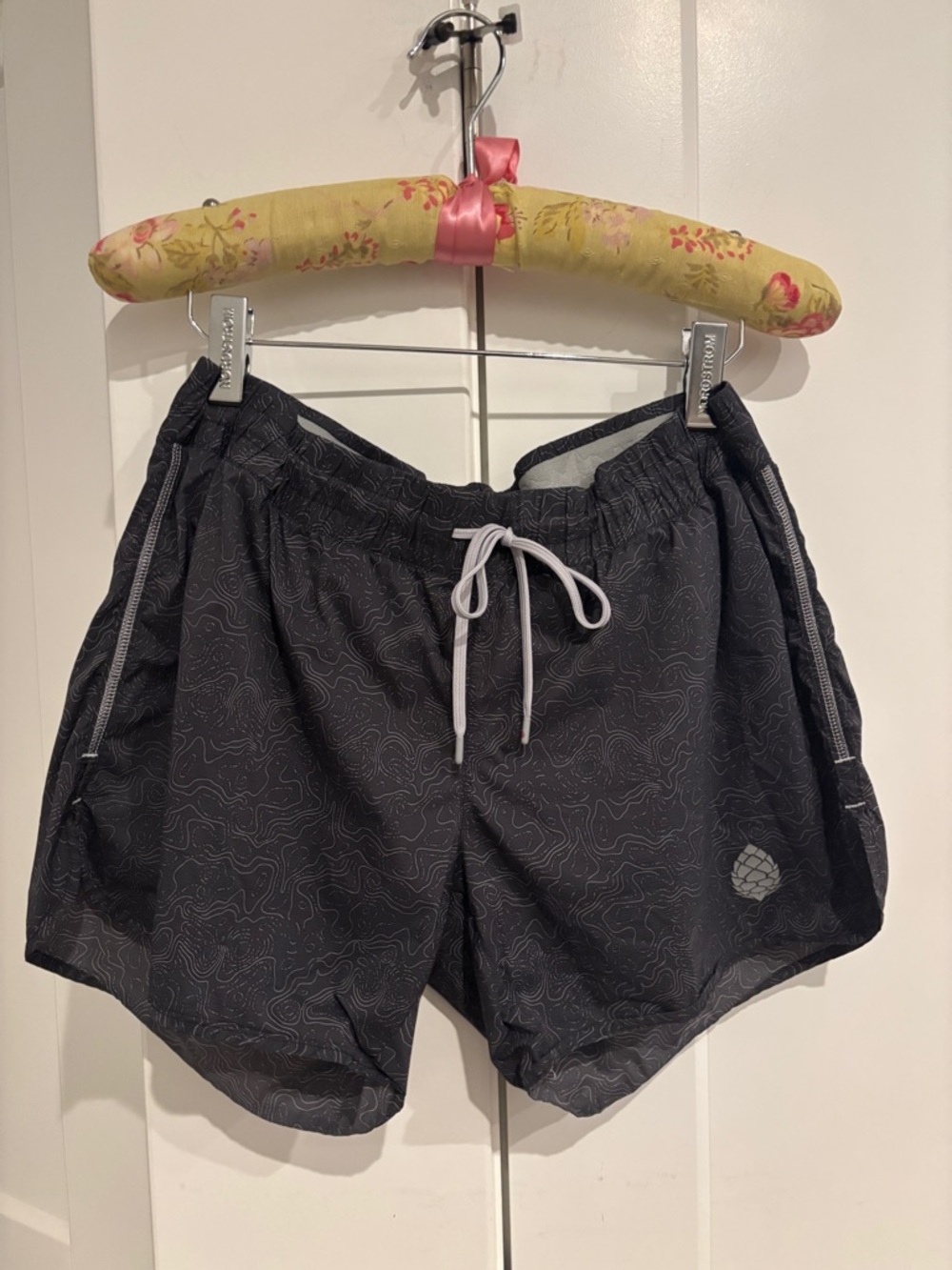 Women's Drawstring Athletic Shorts. Size XL